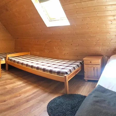2 Bedroom Beautiful Apartment In Bobolin Bobolin