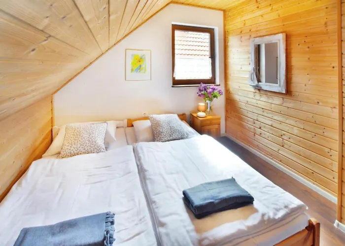 2 Bedroom Gorgeous In *