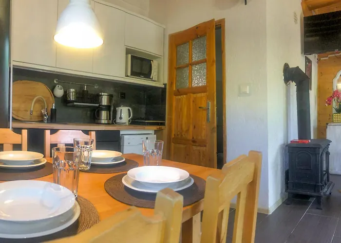 2 Bedroom Gorgeous In *